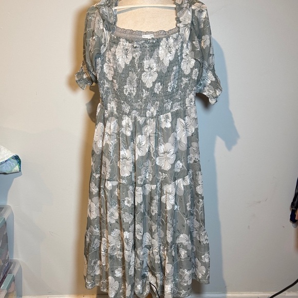 Baltic Born Dresses & Skirts - Baltic Born Floral Midi Dress in Gray green and White